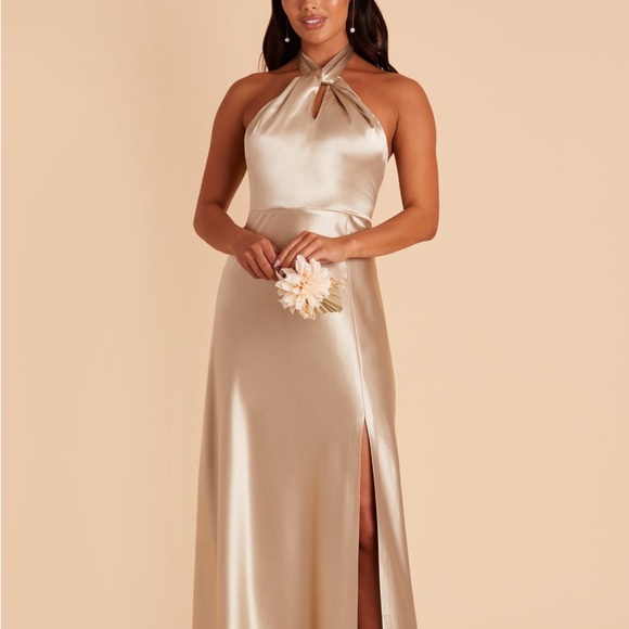 Elegant Satin Evening Gown - Picture 4 of 4